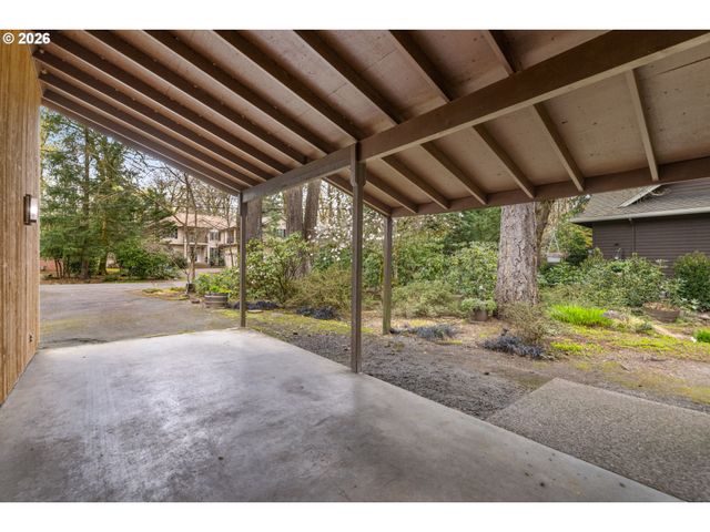4760 DOGWOOD Dr, Lake Oswego, OR 97035