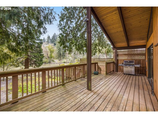 4760 DOGWOOD Dr, Lake Oswego, OR 97035