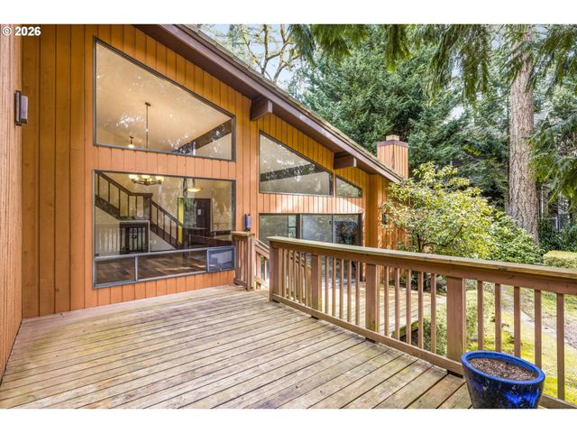 4760 DOGWOOD Dr, Lake Oswego, OR 97035