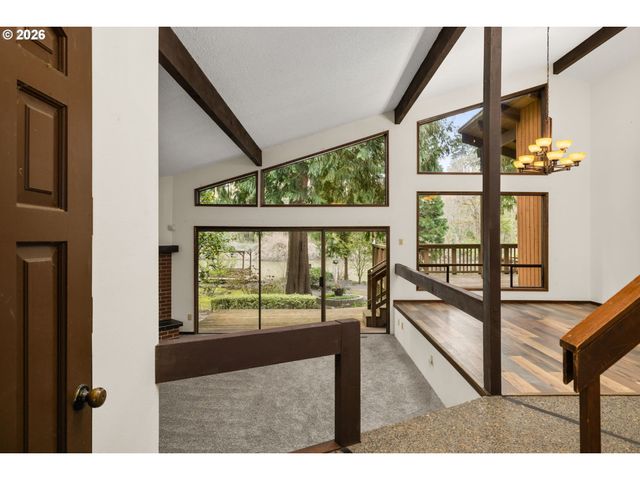 4760 DOGWOOD Dr, Lake Oswego, OR 97035