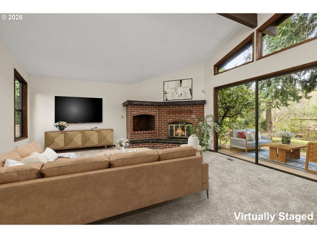 4760 DOGWOOD Dr, Lake Oswego, OR 97035