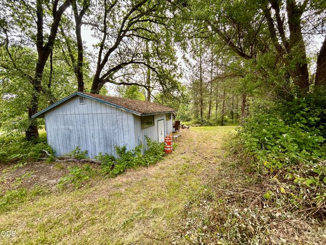 2075 SW Allen Creek Road, Grants Pass, OR 97527