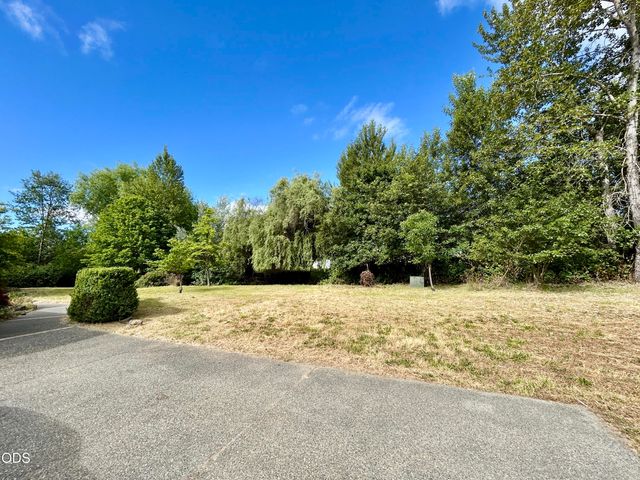 2075 SW Allen Creek Road, Grants Pass, OR 97527