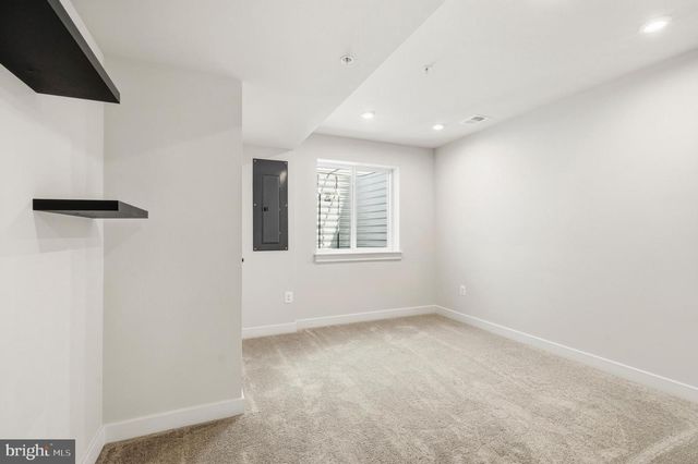 205 BAUGHMANS LN, Frederick, MD 21702
