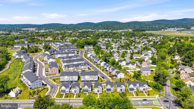 205 BAUGHMANS LN, Frederick, MD 21702