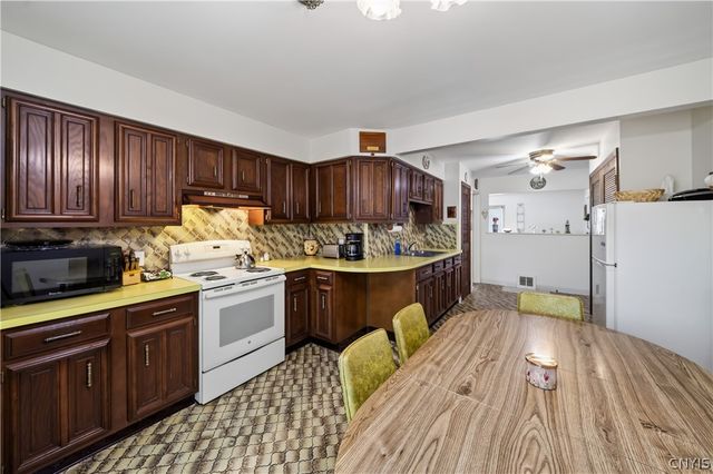 305 Hanover Avenue, Salina, NY 13088