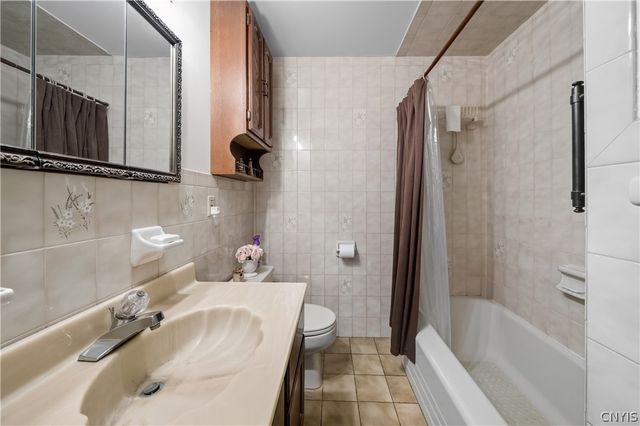 305 Hanover Avenue, Salina, NY 13088
