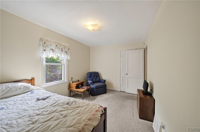 305 Hanover Avenue, Salina, NY 13088