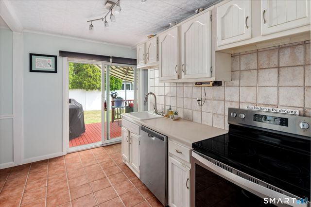15 Muriel Drive, Stamford, CT 06907
