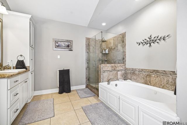 18433 Lake Harbor Ln, Prairieville, LA 70769