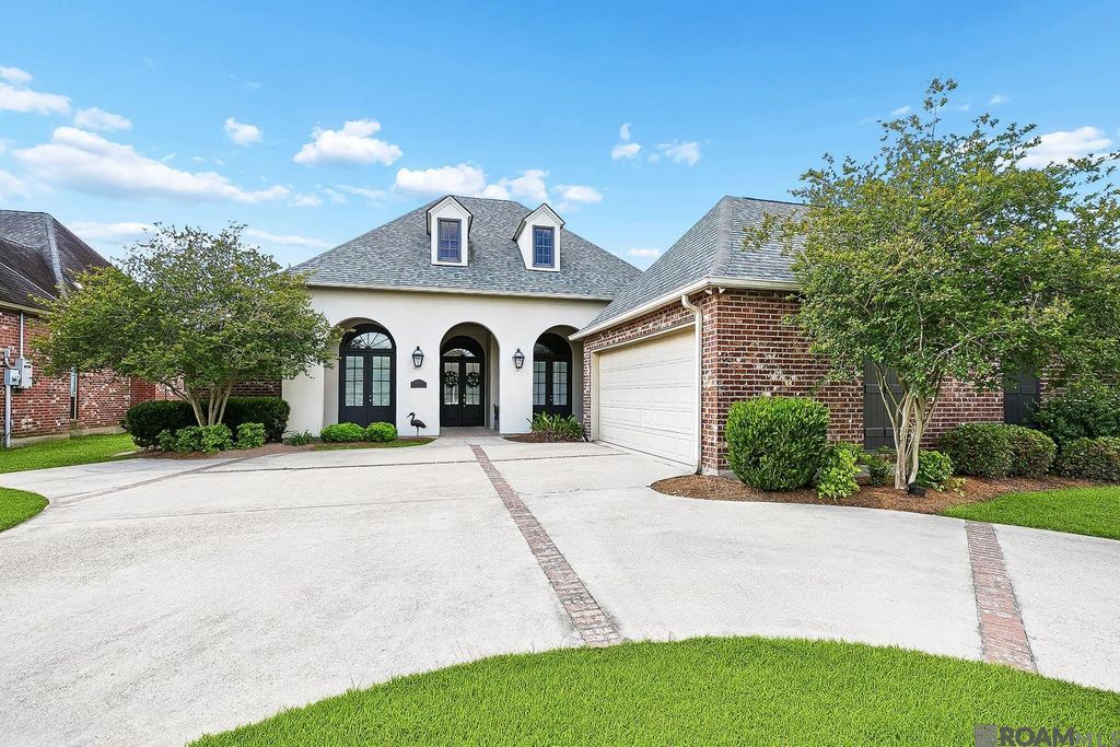 18433 Lake Harbor Ln, Prairieville, LA 70769