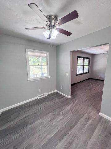 27713 Walnut Road, Urbana, MO 65767