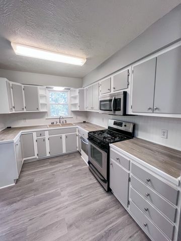 27713 Walnut Road, Urbana, MO 65767