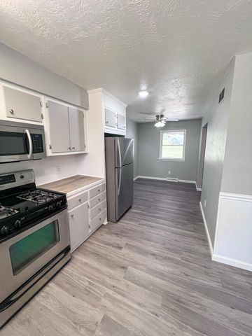 27713 Walnut Road, Urbana, MO 65767