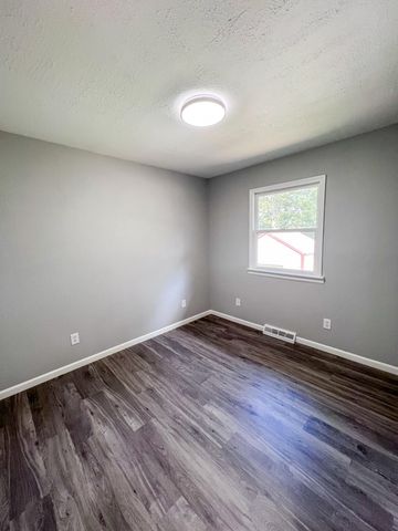 27713 Walnut Road, Urbana, MO 65767