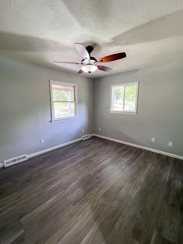 27713 Walnut Road, Urbana, MO 65767