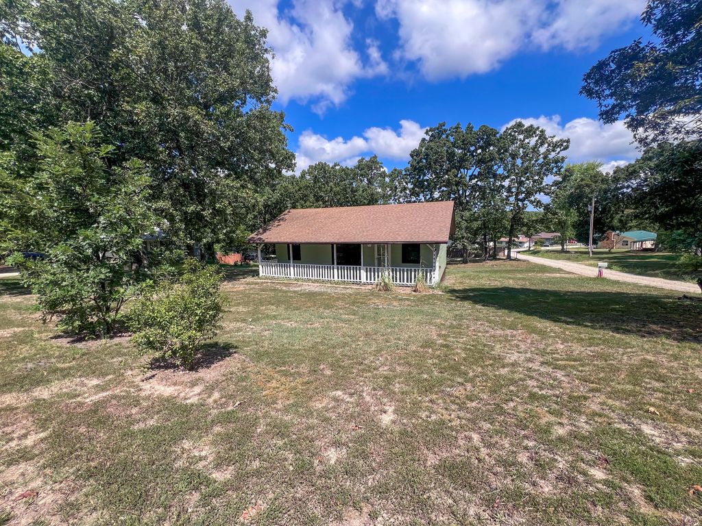 27713 Walnut Road, Urbana, MO 65767