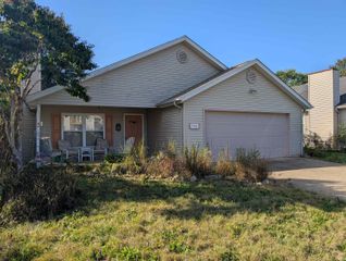 7461 W Mustang Drive, Ellettsville, IN 47429