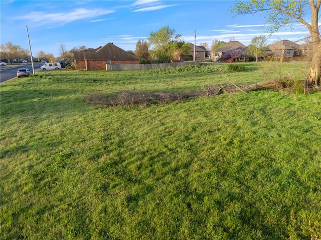 1101 W Centerton Boulevard, Centerton, AR 72719