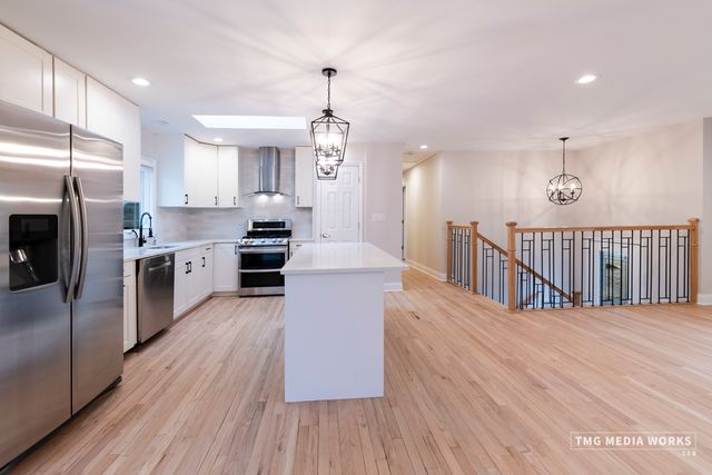 24331 Davids Court, Naperville, IL 60564