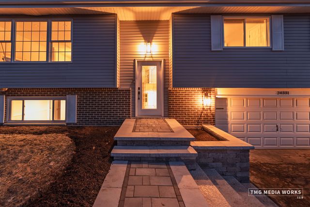 24331 Davids Court, Naperville, IL 60564