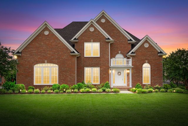 412 Treemont Dr, Clarksville, TN 37043