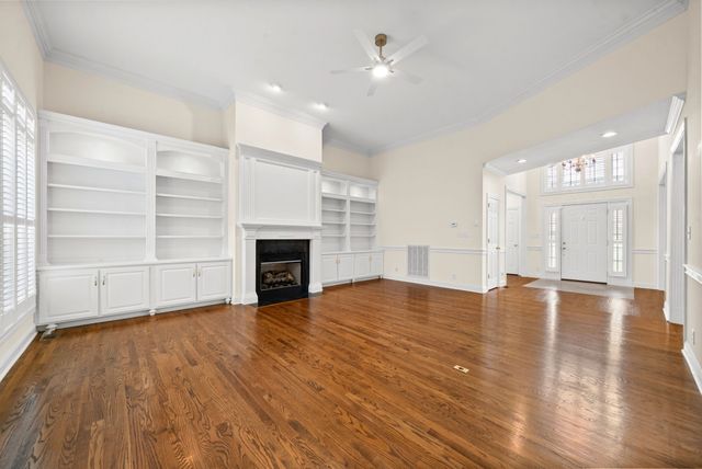412 Treemont Dr, Clarksville, TN 37043