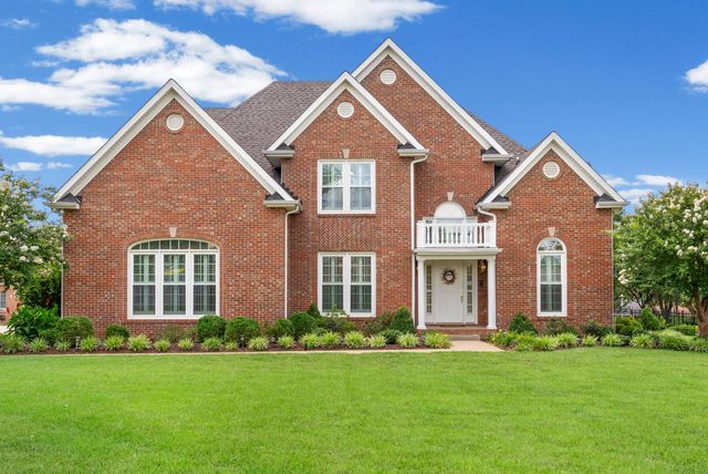 412 Treemont Dr, Clarksville, TN 37043