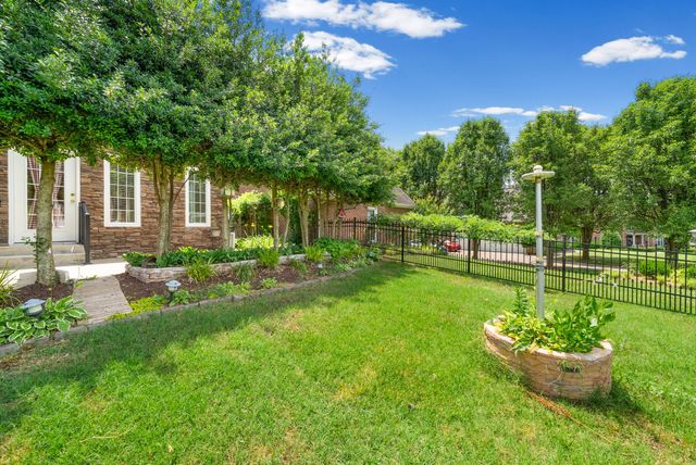 412 Treemont Dr, Clarksville, TN 37043
