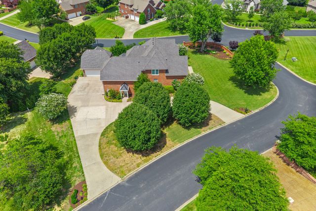 412 Treemont Dr, Clarksville, TN 37043