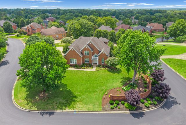 412 Treemont Dr, Clarksville, TN 37043