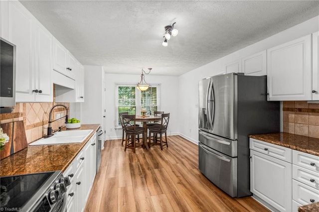 6205 Spring Park Road, Clemmons, NC 27012