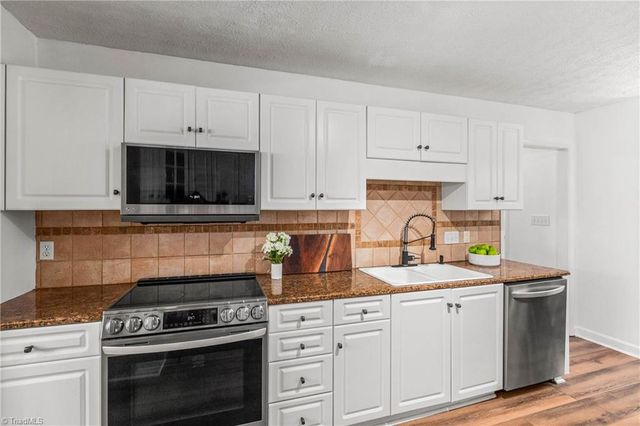 6205 Spring Park Road, Clemmons, NC 27012