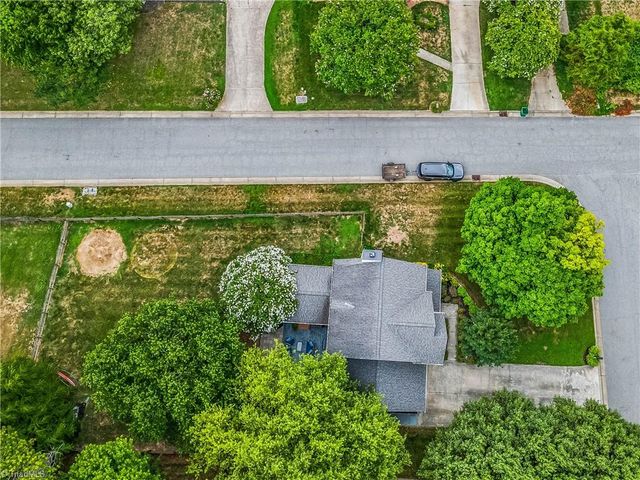 6205 Spring Park Road, Clemmons, NC 27012