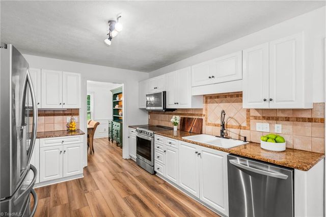 6205 Spring Park Road, Clemmons, NC 27012