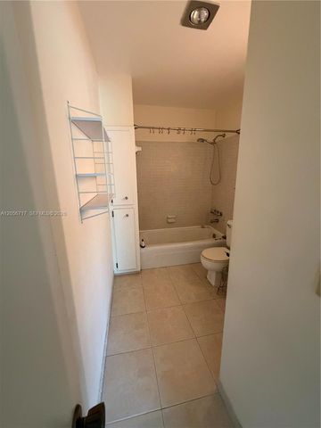 5700 NE 22nd Way 324, Fort Lauderdale, FL 33308