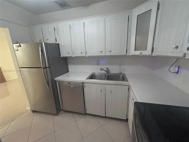 5700 NE 22nd Way 324, Fort Lauderdale, FL 33308