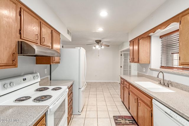 10329 W Floriade Drive, Sun City, AZ 85351