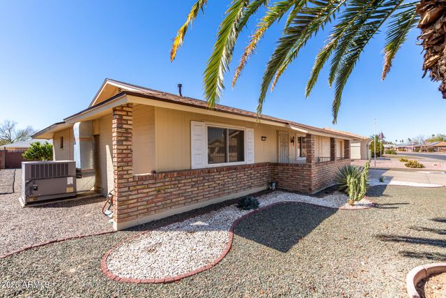 10329 W Floriade Drive, Sun City, AZ 85351