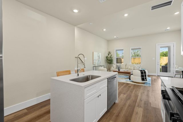 5626 Bertellis Lane, Houston, TX 77091