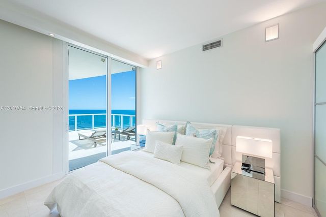 50 S Pointe Dr 3302, Miami Beach, FL 33139