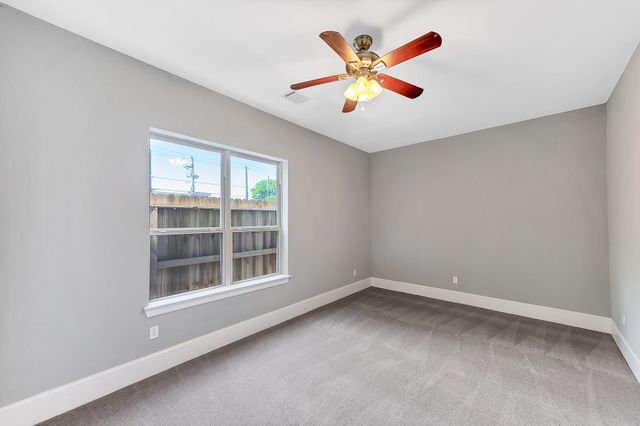 4609 Nett Street B, Houston, TX 77007