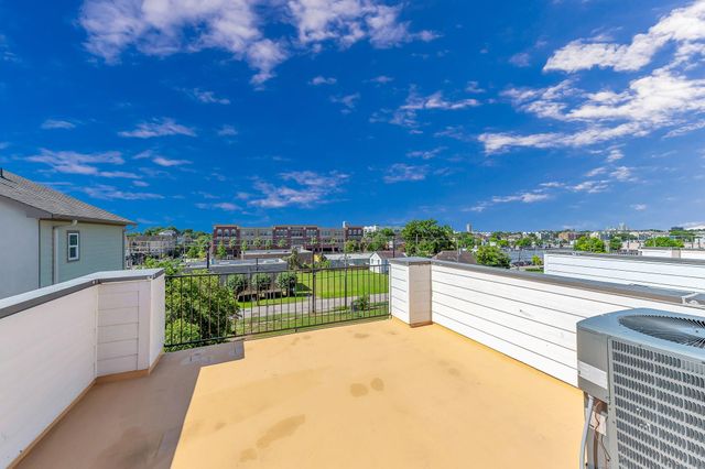 4609 Nett Street B, Houston, TX 77007