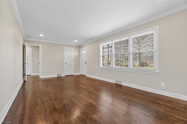 2221 Oak Hill Drive, Greensboro, NC 27408