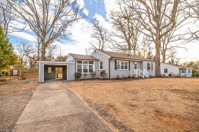 2221 Oak Hill Drive, Greensboro, NC 27408