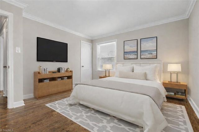 2221 Oak Hill Drive, Greensboro, NC 27408