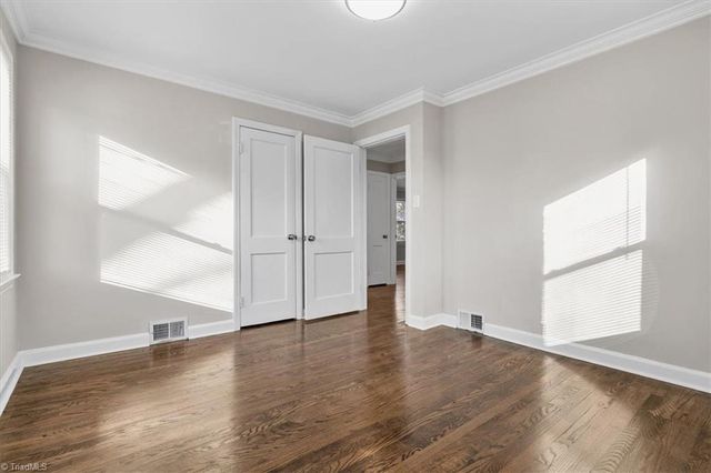 2221 Oak Hill Drive, Greensboro, NC 27408