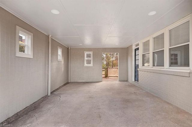 2221 Oak Hill Drive, Greensboro, NC 27408