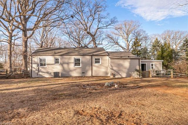 2221 Oak Hill Drive, Greensboro, NC 27408