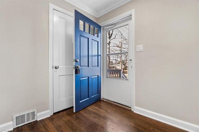 2221 Oak Hill Drive, Greensboro, NC 27408